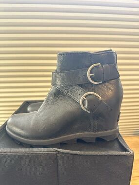 Sorel Black Leather Ankle Wedge Booties with Double Buckles